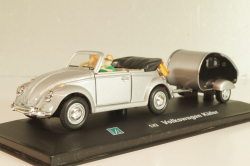 Volkswagen Beeatle with camping trailer and figuren, silver, Cararama 1:43
