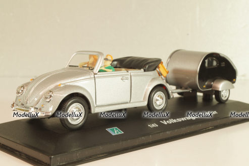 Volkswagen Beeatle with camping trailer and figuren, silver, Cararama 1:43
