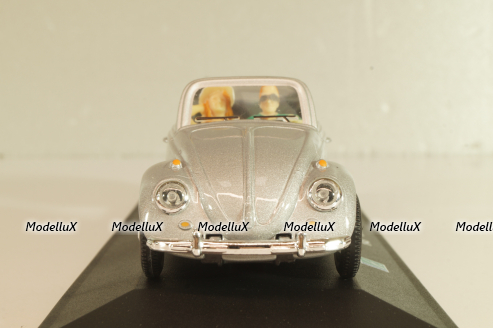 Volkswagen Beeatle with camping trailer and figuren, silver, Cararama 1:43