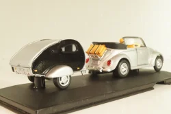 Volkswagen Beeatle with camping trailer and figuren, silver, Cararama 1:43