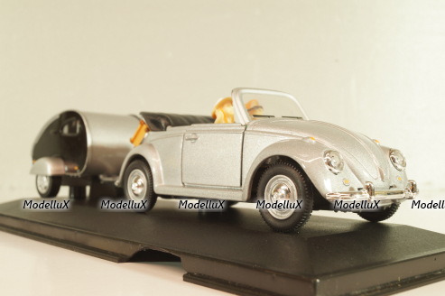 Volkswagen Beeatle with camping trailer and figuren, silver, Cararama 1:43