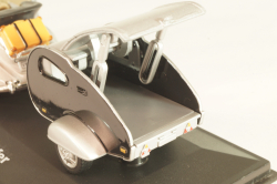 Volkswagen Beeatle with camping trailer and figuren, silver, Cararama 1:43