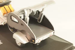 Volkswagen Beeatle with camping trailer and figuren, silver, Cararama 1:43