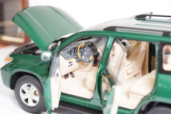Toyota LAND CRUISER 200 , Paudi 1:18