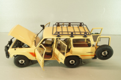 Toyota Land Cruiser 60 1981, beige, w/roof rack + (08956XBE), KYO8956XE, Kyosho 1:18