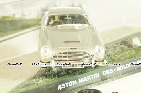 Aston Martin DB5 from movie "Goldfinger" 1964, grey, James Bond Modellauto Collection №1, Altaya 1:43