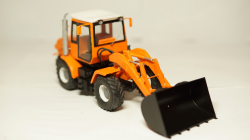 ХТЗ-156Б-09-03 погрузчик, Modellux 1:43