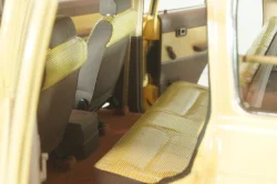 Toyota Land Cruiser 60 1981, beige, w/roof rack + (08956XBE), KYO8956XE, Kyosho 1:18