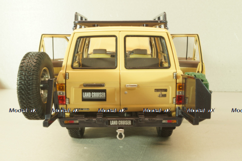 Toyota Land Cruiser 60 1981, beige, w/roof rack + (08956XBE), KYO8956XE, Kyosho 1:18