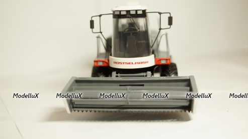 Дон 680 комбайн серый, Modellux 1:43