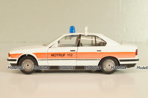 BMW 535i Notruf (E34) 1987, white/red strip, 82229417277, Shabak 1:43