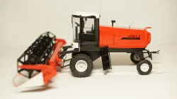 КСУ-1 комбайн, Modellux 1:43