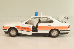 BMW 535i Notruf (E34) 1987, white/red strip, 82229417277, Shabak 1:43