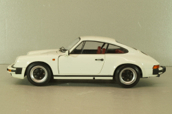 Porsche 911 Carrera Coupe 3.2 1983, white, 100063024, Minichamps 1:18