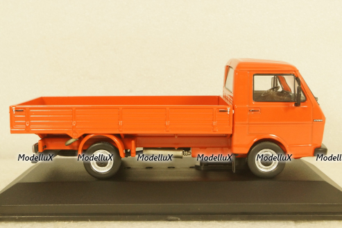 Volkswagen LT 28 1978 Orange, CLC430, IXO 1:43