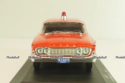 Ford Country Squire Ambulance 1964, red, WB181, WhiteBox 1:43 Уценка!