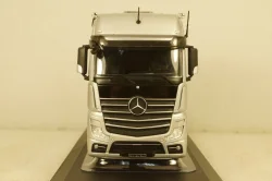Mercedes Actros MP4 Silver, TR124, IXO 1:43