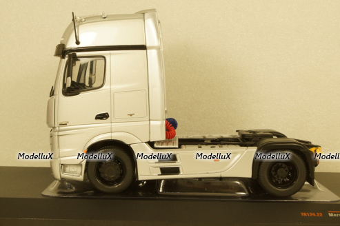 Mercedes Actros MP4 Silver, TR124, IXO 1:43