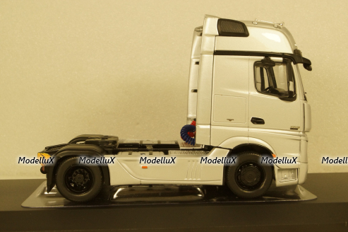 Mercedes Actros MP4 Silver, TR124, IXO 1:43