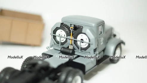 Mercedes Actros MP4 Silver, TR124, IXO 1:43