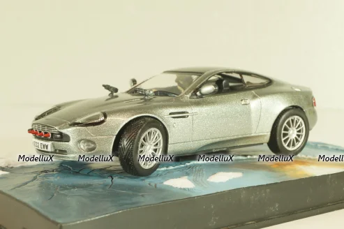 Aston Martin V12 Vanquish from movie "Die another day" 2002, silver, James Bond Modellauto Collection №2, Altaya 1:43