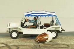 Mini Moke from movie "Live and let die" 1973, white, James Bond Modellauto Collection #24, Altaya 1:43