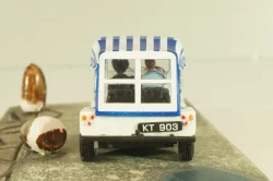 Mini Moke from movie "Live and let die" 1973, white, James Bond Modellauto Collection #24, Altaya 1:43