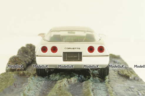 Chevrolet Corvette (C4) from movie "A view to a kill" 1985, silver, James Bond Modellauto Collection #37, Altaya 1:43