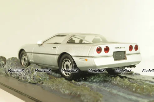 Chevrolet Corvette (C4) from movie "A view to a kill" 1985, silver, James Bond Modellauto Collection #37, Altaya 1:43