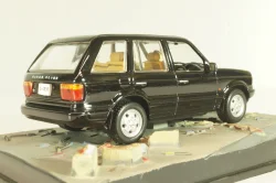 Range Rover (P38) from movie "Tomorrow never dies" 1997, black, James Bond Modellauto Collection #34, Altaya 1:43