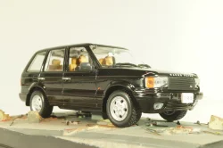 Range Rover (P38) from movie "Tomorrow never dies" 1997, black, James Bond Modellauto Collection #34, Altaya 1:43