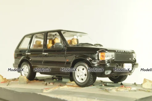 Range Rover (P38) from movie "Tomorrow never dies" 1997, black, James Bond Modellauto Collection #34, Altaya 1:43