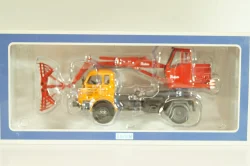 Saviem 4x4 truck with a hydraulic excavator "Poclain" 1957, orange/red, Les Plus Mythiques Saviem #3, Deagostini 1:43