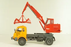 Saviem 4x4 truck with a hydraulic excavator "Poclain" 1957, orange/red, Les Plus Mythiques Saviem #3, Deagostini 1:43