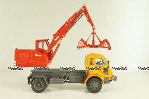 Saviem 4x4 truck with a hydraulic excavator "Poclain" 1957, orange/red, Les Plus Mythiques Saviem #3, Deagostini 1:43