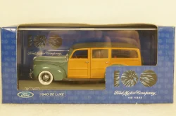 Ford De Luxe 1940, green/wood, 100 years Ford Motor Company, Minichamps 1:43