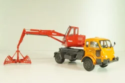 Saviem 4x4 truck with a hydraulic excavator "Poclain" 1957, orange/red, Les Plus Mythiques Saviem #3, Deagostini 1:43