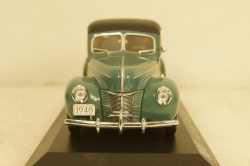 Ford De Luxe 1940, green/wood, 100 years Ford Motor Company, Minichamps 1:43