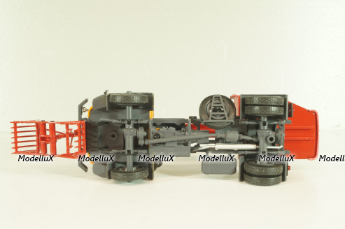 Saviem 4x4 truck with a hydraulic excavator "Poclain" 1957, orange/red, Les Plus Mythiques Saviem #3, Deagostini 1:43
