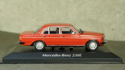 Ford Fordor Sedan 1947 black, IXO 1:43
