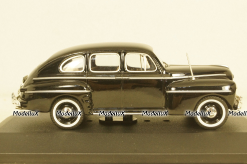 Ford Fordor Sedan 1947 black, IXO 1:43
