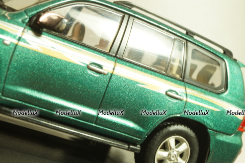 Toyota Land Cruiser 200 VRX V8 2010, green, JC232C, J-Collection 1:43 №2
