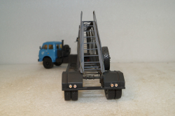 Маз-504 Седельный тягач + Полуприцеп Панелевоз, Киммерия 1:43