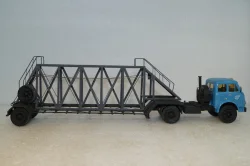 Маз-504 Седельный тягач + Полуприцеп Панелевоз, Киммерия 1:43