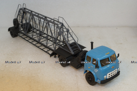 Маз-504 Седельный тягач + Полуприцеп Панелевоз, Киммерия 1:43