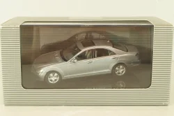Mercedes S 500 (W221) 2006, grey, B66962221, Autoart 1:43