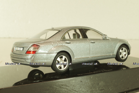 Mercedes S 500 (W221) 2006, grey, B66962221, Autoart 1:43