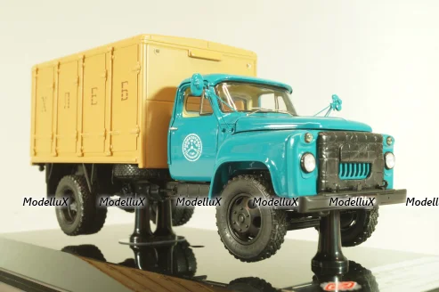 ГЗСА-3704 фургон "хлеб" на шасси Газ-52-01 1969 г., синий/бежевый, 105216, DiP Models 1:43