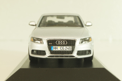 Audi A4 3.2 quattro (B8) sedan 2008, silver, 5010704113, Minichamps 1:43