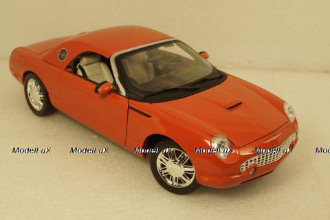 Ford Thunderbird  James Bond 007 Die Another day, 10013 Minichamps 1:18